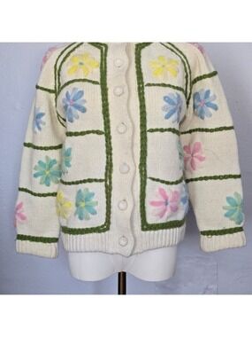 Vintage Hand Knit Floral Embroidered Pastel Daisy Cardigan Sweater